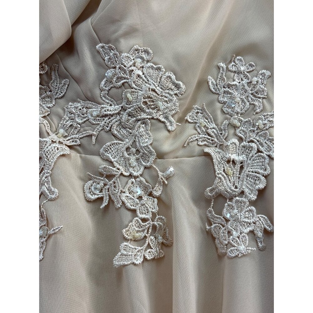 Beige Lace Appliqué Wedding Dress Ruffle Cap Sleeves & V-Neck - Picture 3 of 9